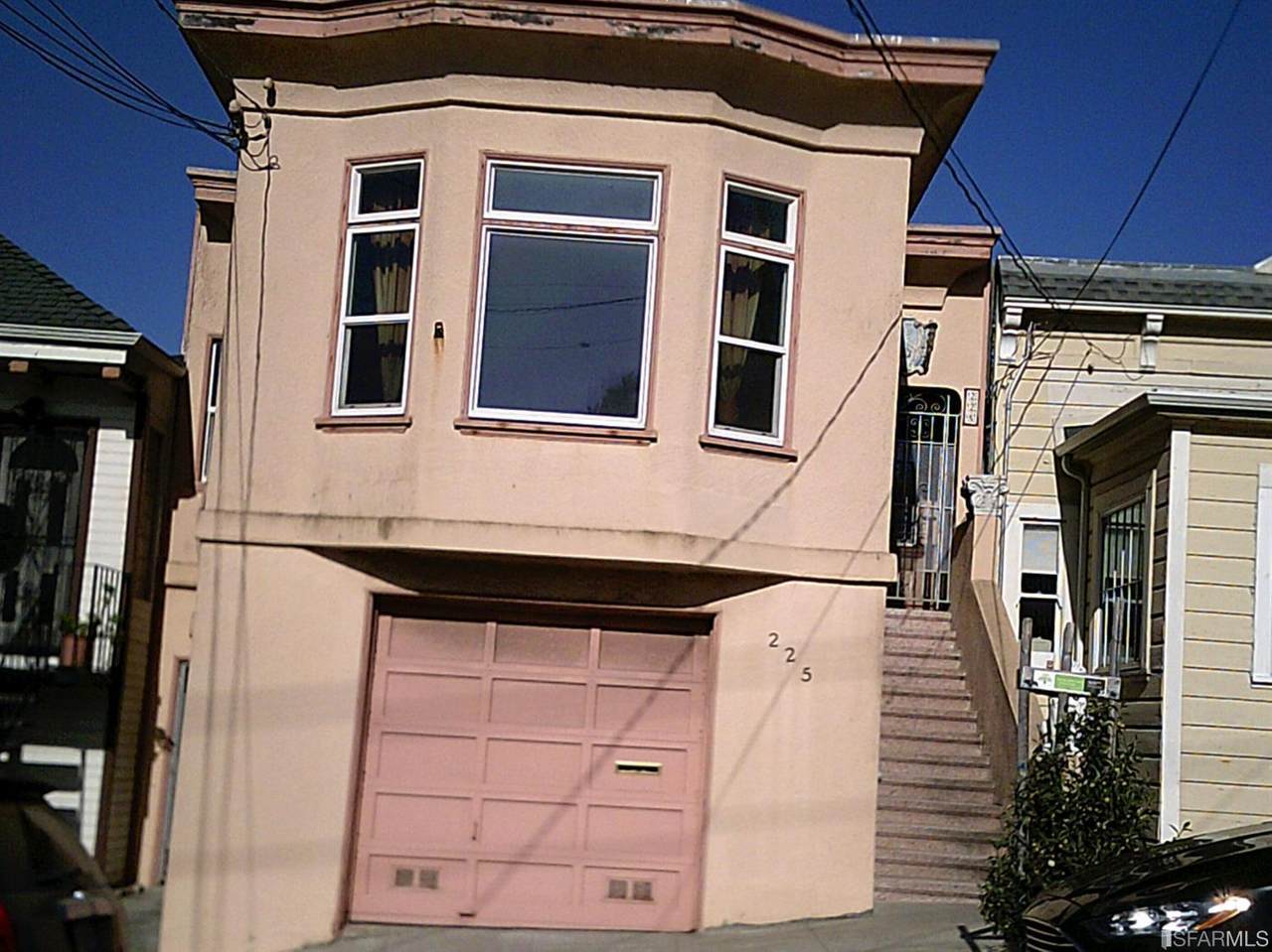 225 Peru Avenue - Photo 1
