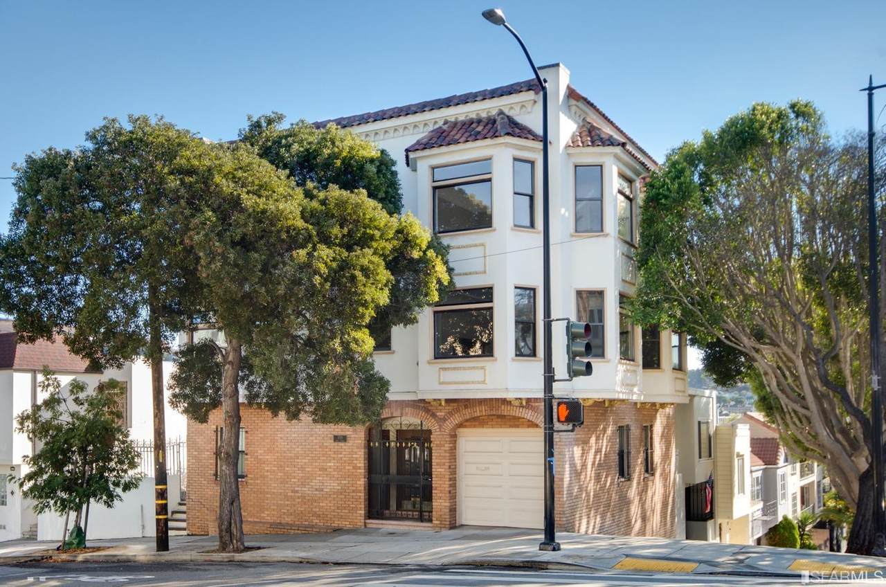 3795 Cesar Chavez - Photo 1