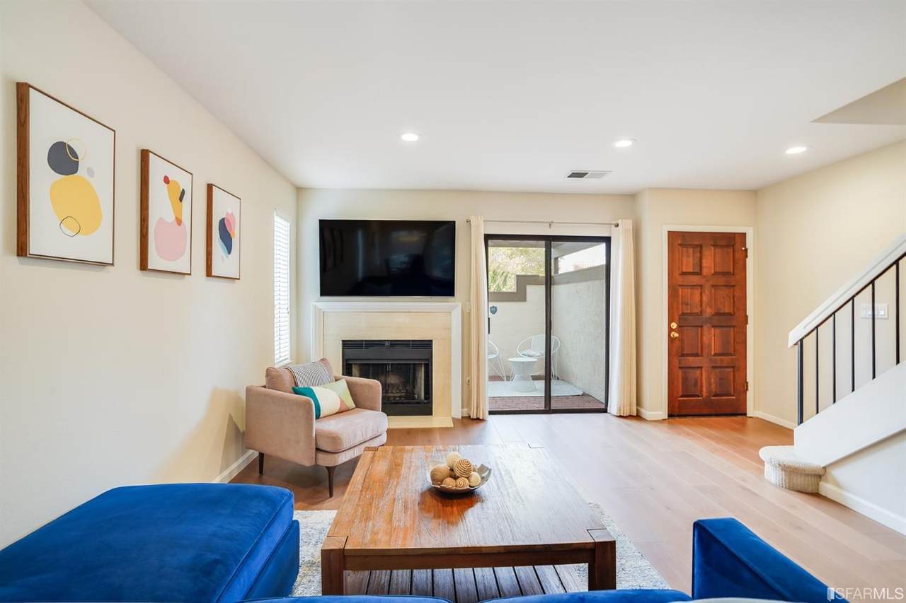 561 Pimlico Court - Photo 1