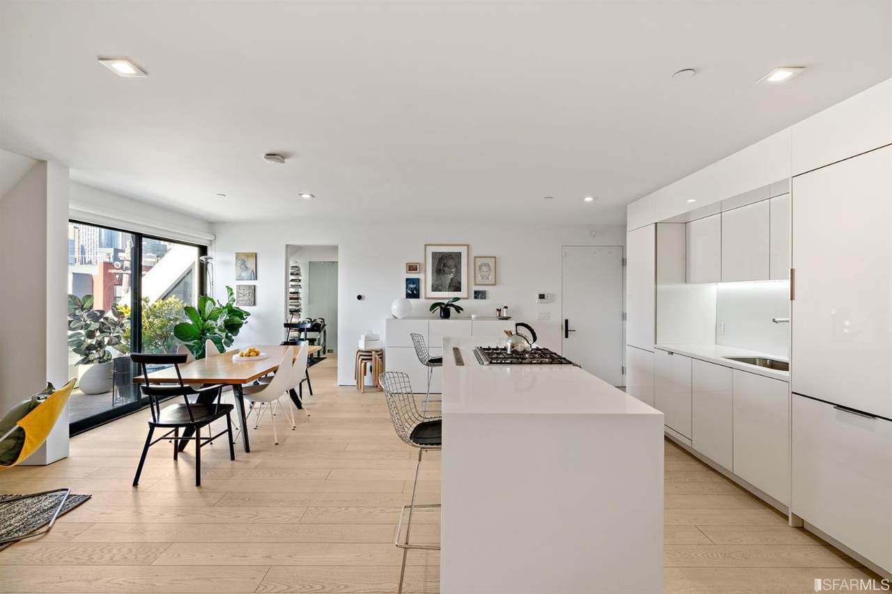259 Clara Street - Photo 1