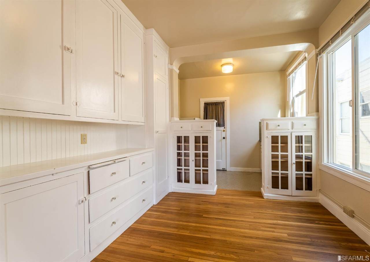 1565 Chestnut Street - Photo 1