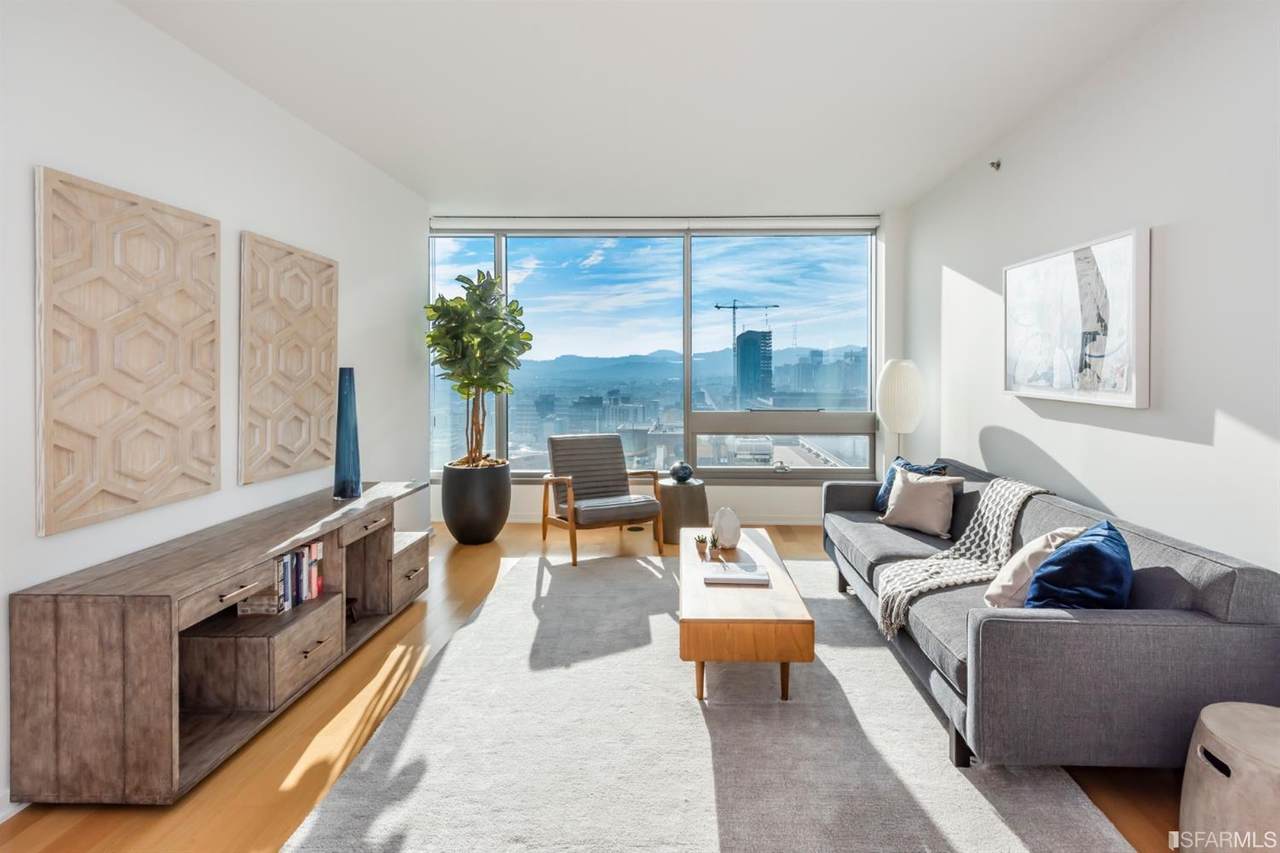 1 Hawthorne Street - Photo 1