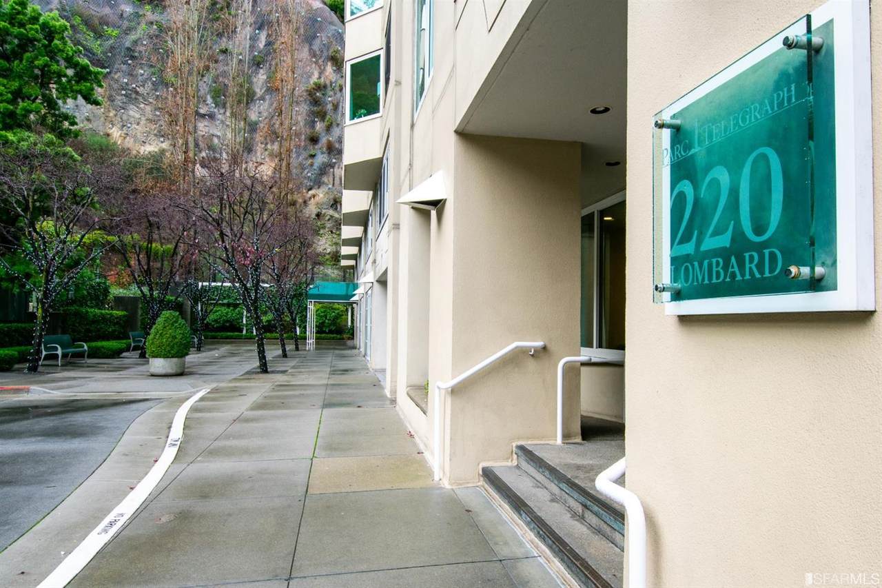 220 Lombard Street - Photo 1