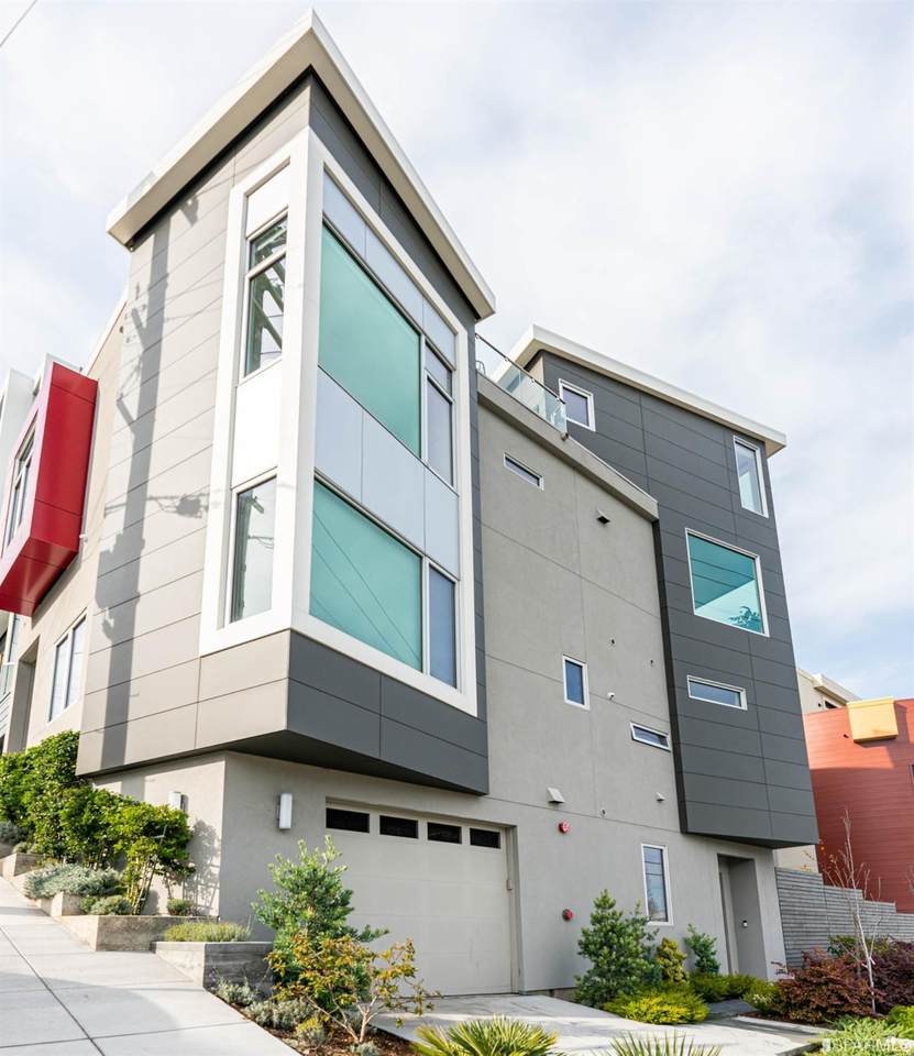 1912 18th Street - Photo 1