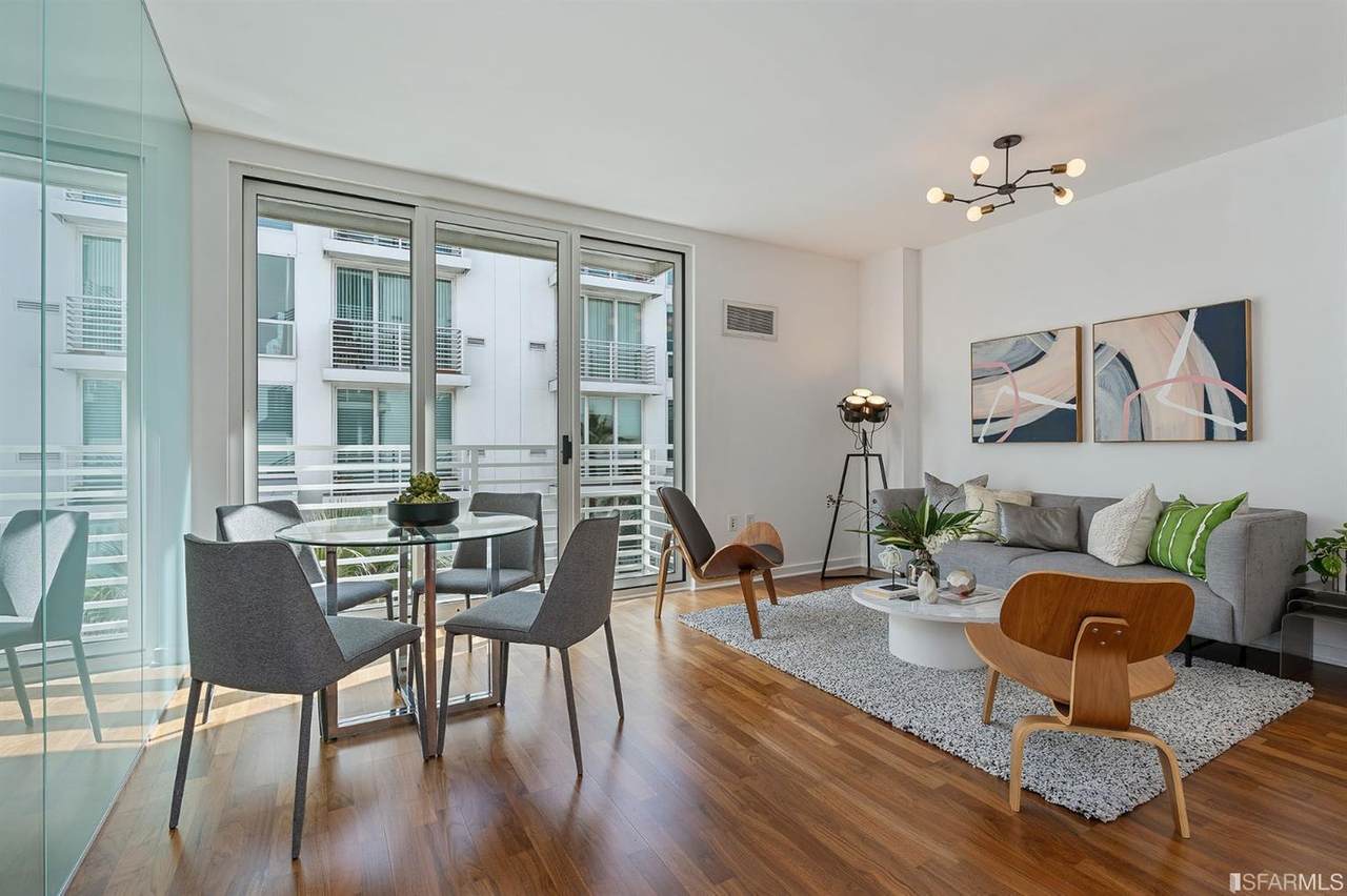 555 4th Street - Photo 1