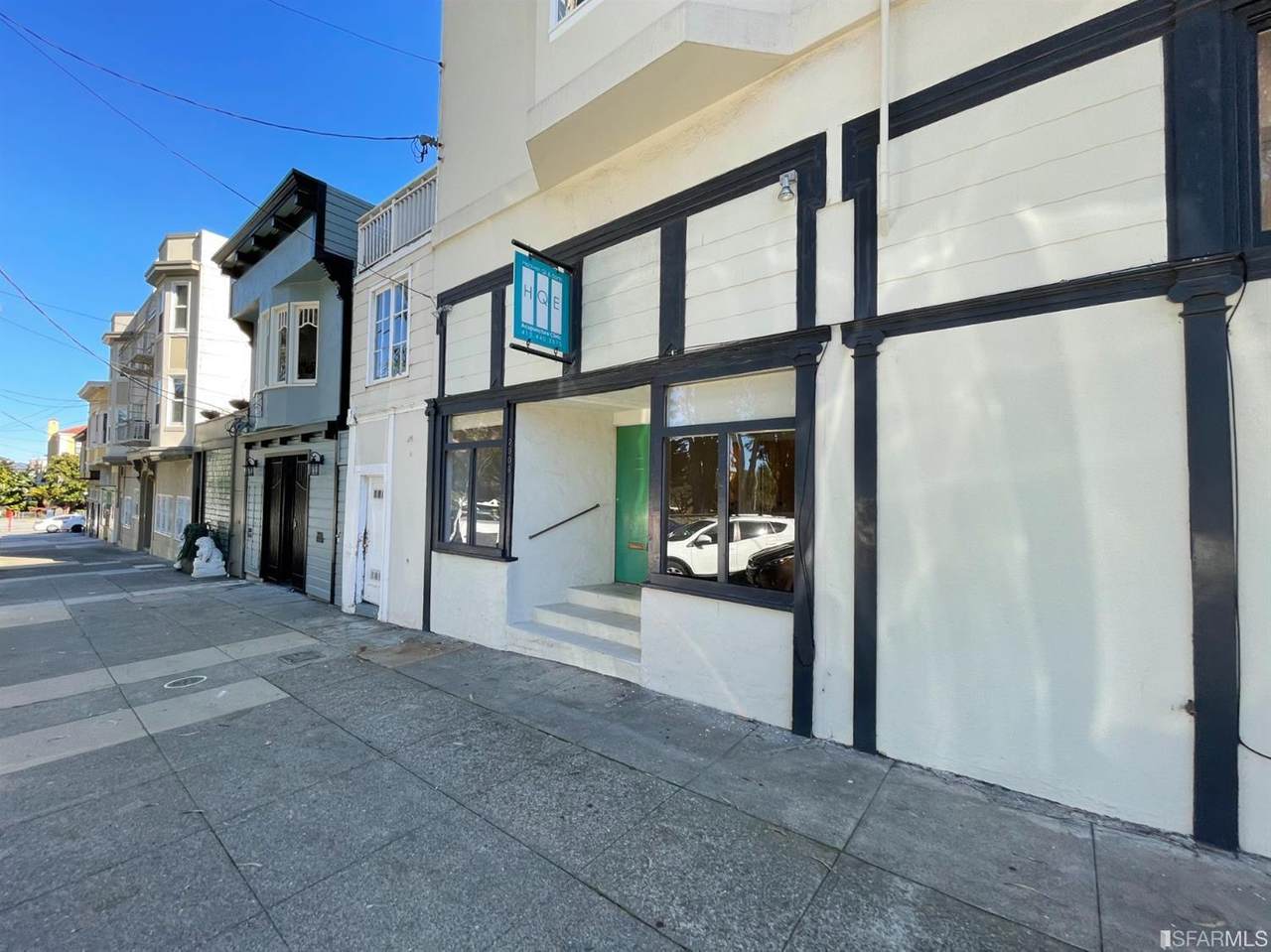 2906 Lyon Street - Photo 1