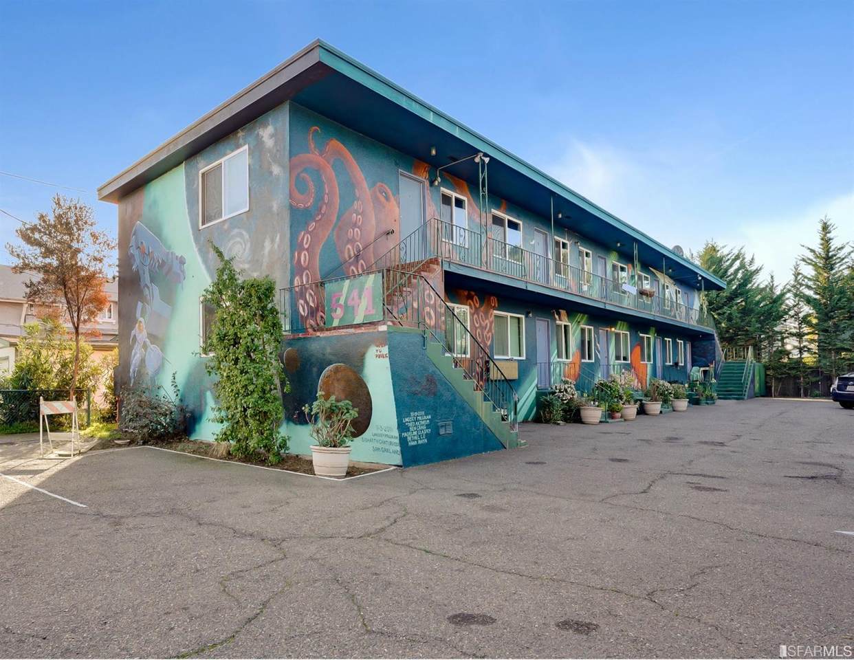 541 28th Street - Photo 1