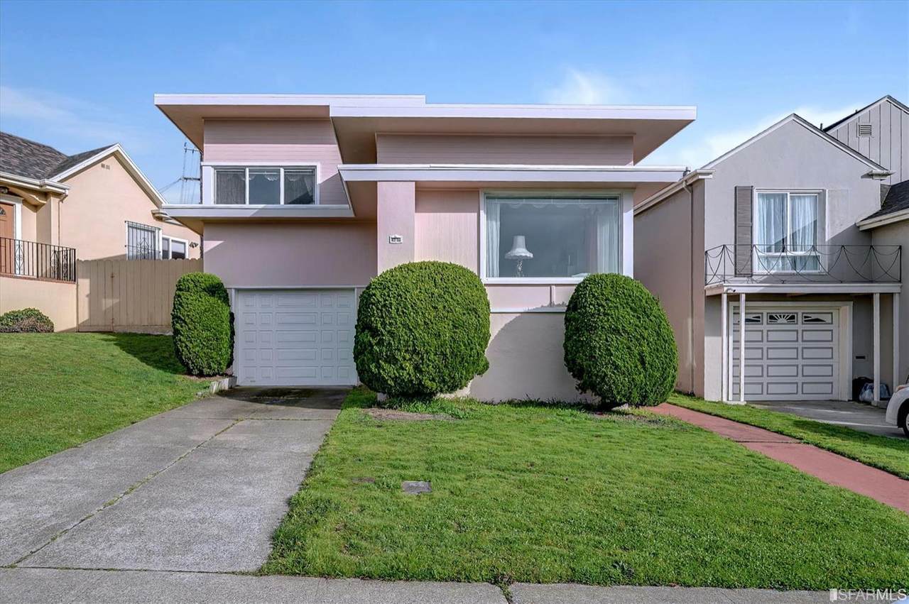 3 Fairway Drive - Photo 1