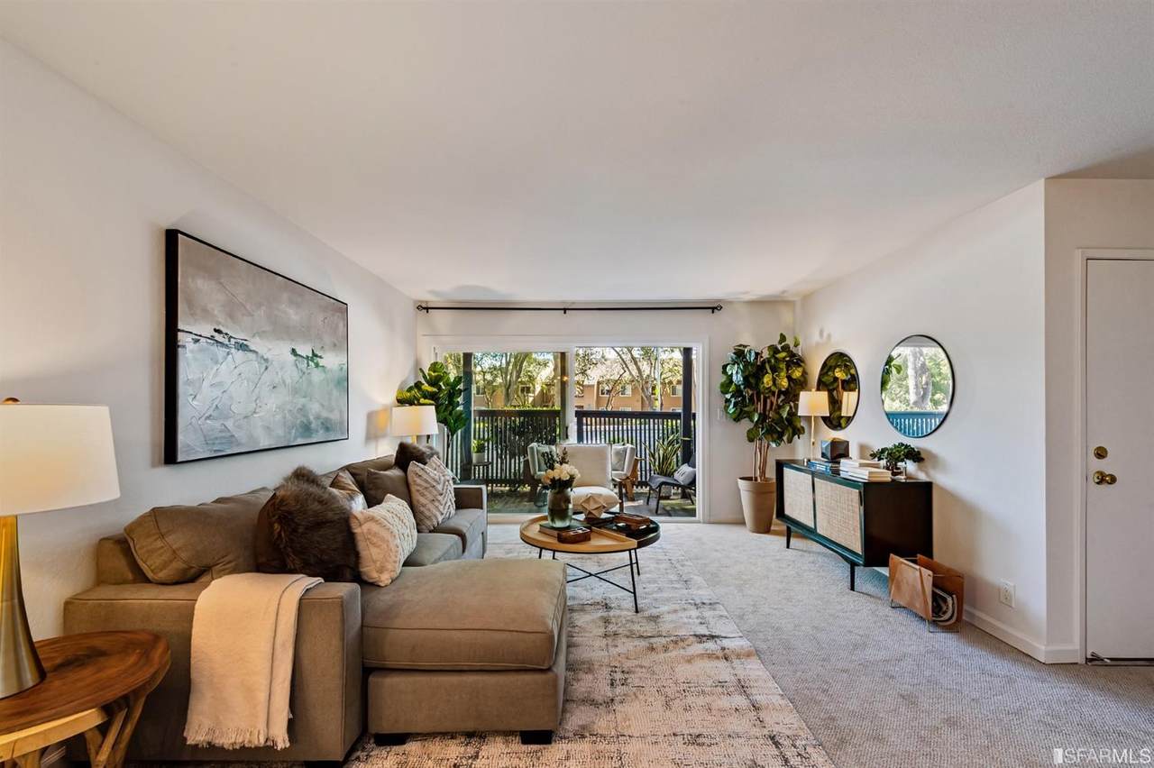 9085 Alcosta Boulevard - Photo 1