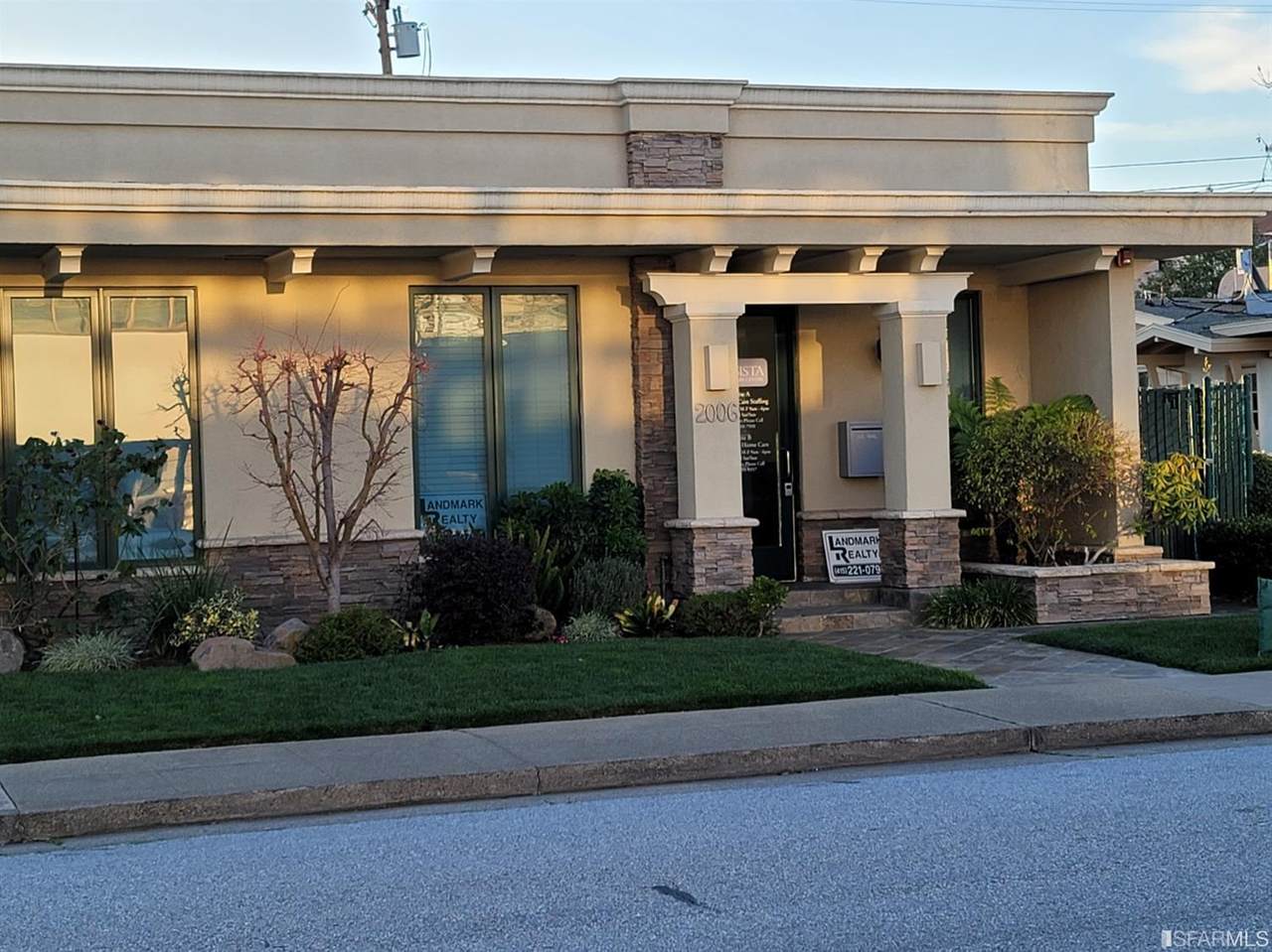 2006 Pioneer Court - Photo 1