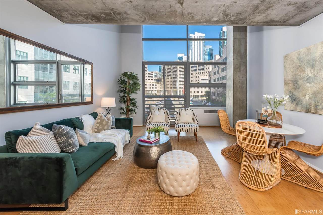 77 Dow Place - Photo 1