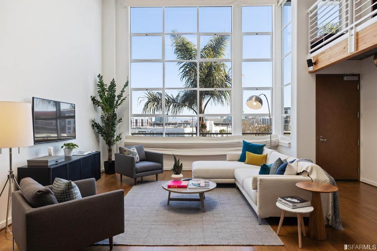 370 De Haro Street - Photo 1