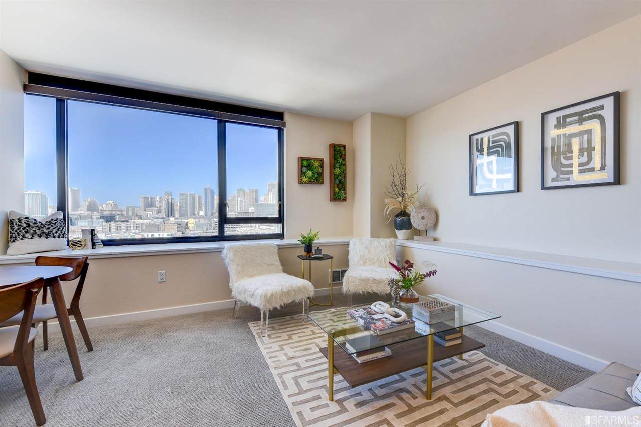 250 King Street - Photo 1