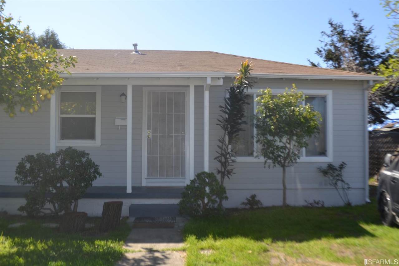 1322 Regina Avenue - Photo 1