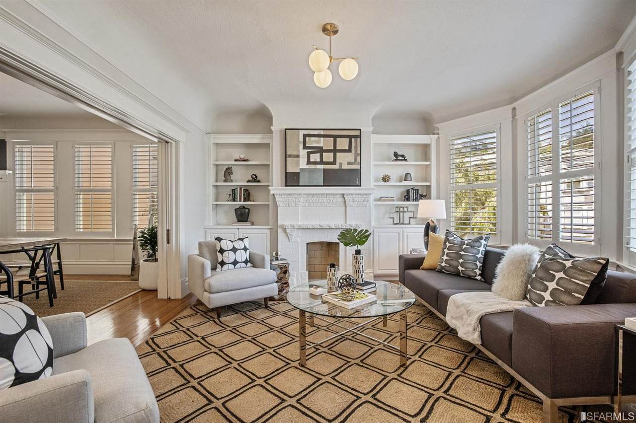 207 Caselli Avenue - Photo 1