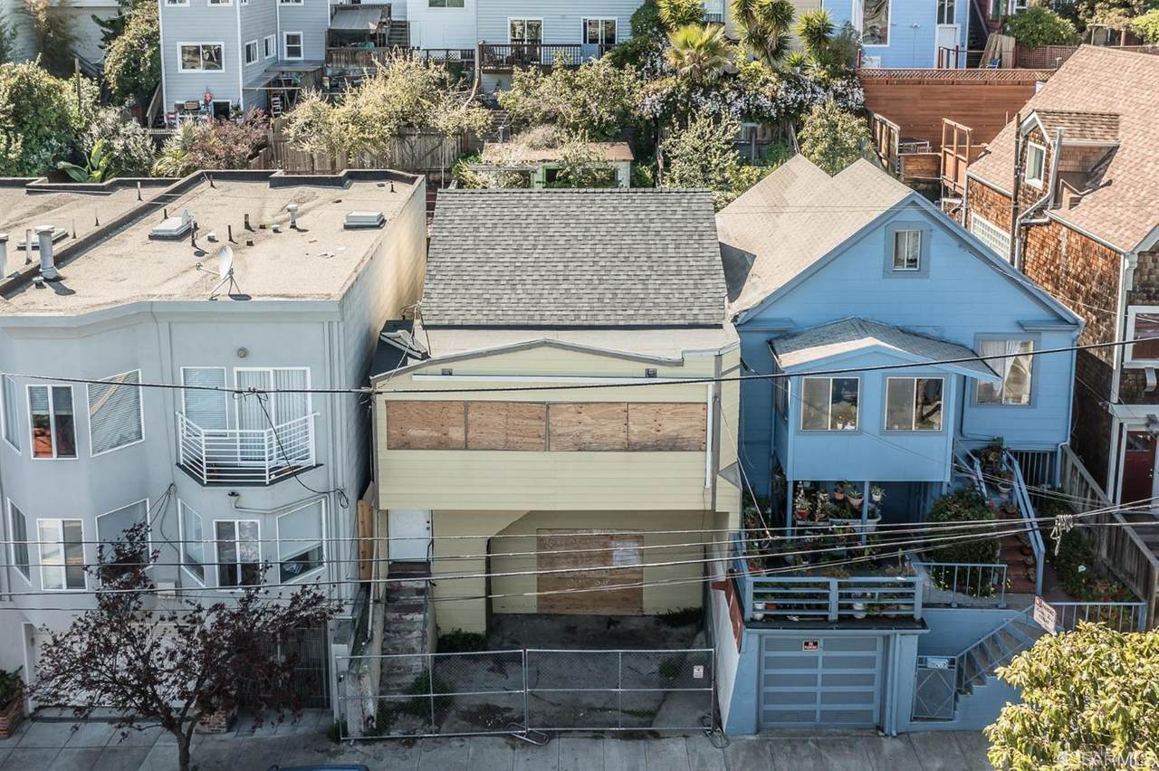 212 Putnam Street - Photo 1