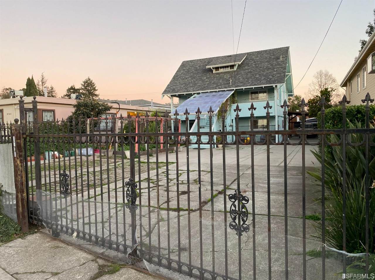 3730 38 Th Ave - Photo 1