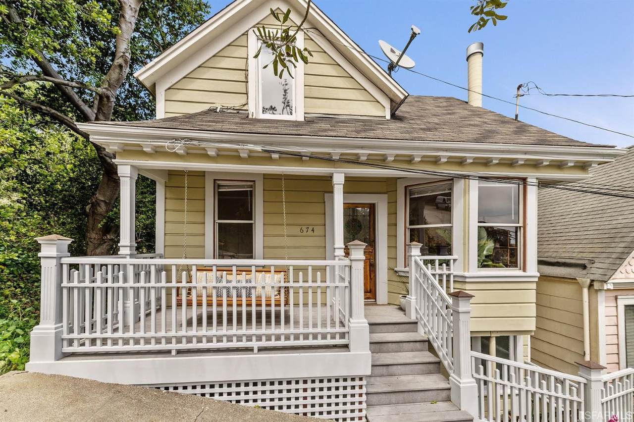674 29th Street - Photo 1