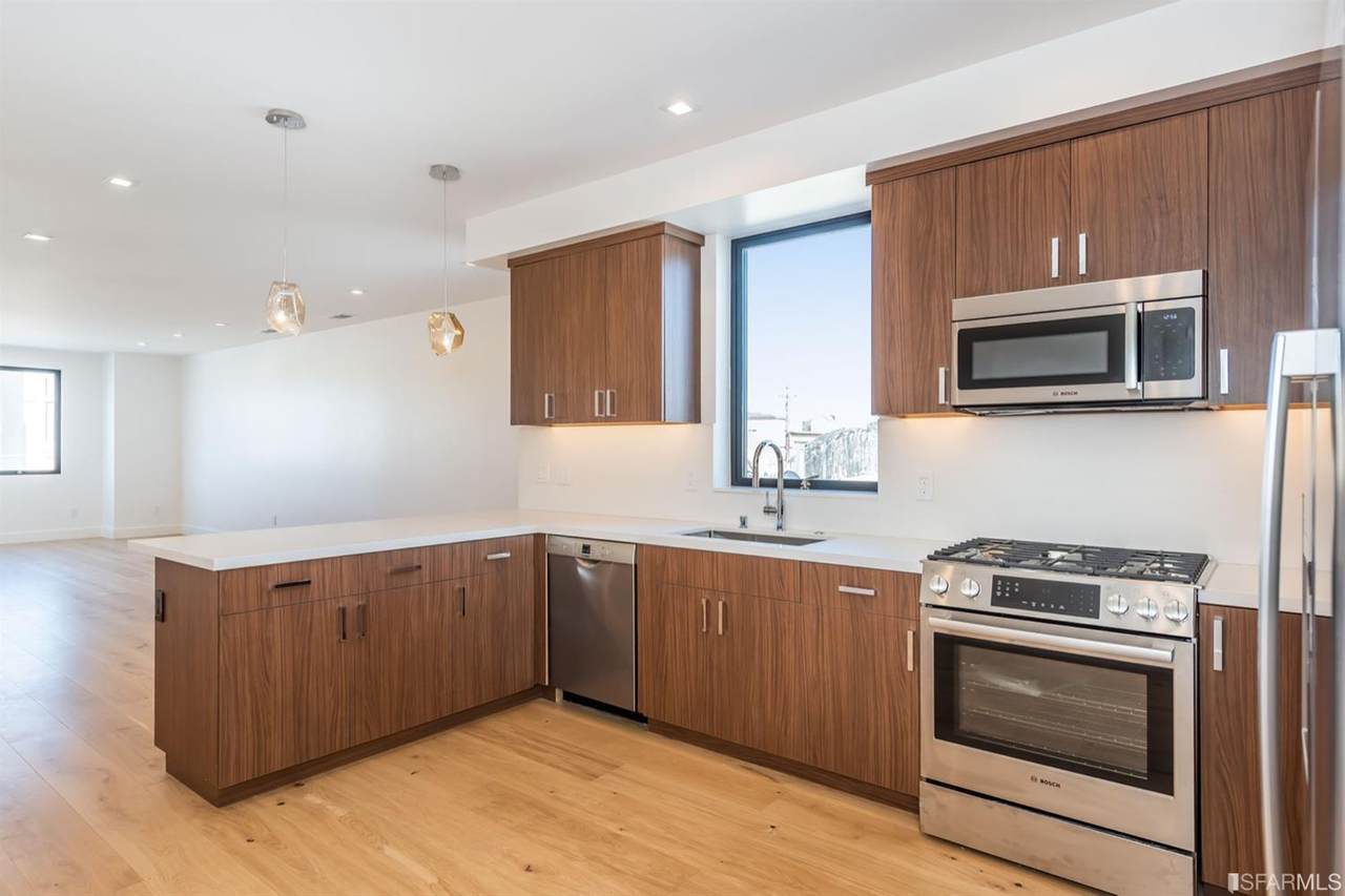 974 Geneva Avenue - Photo 1