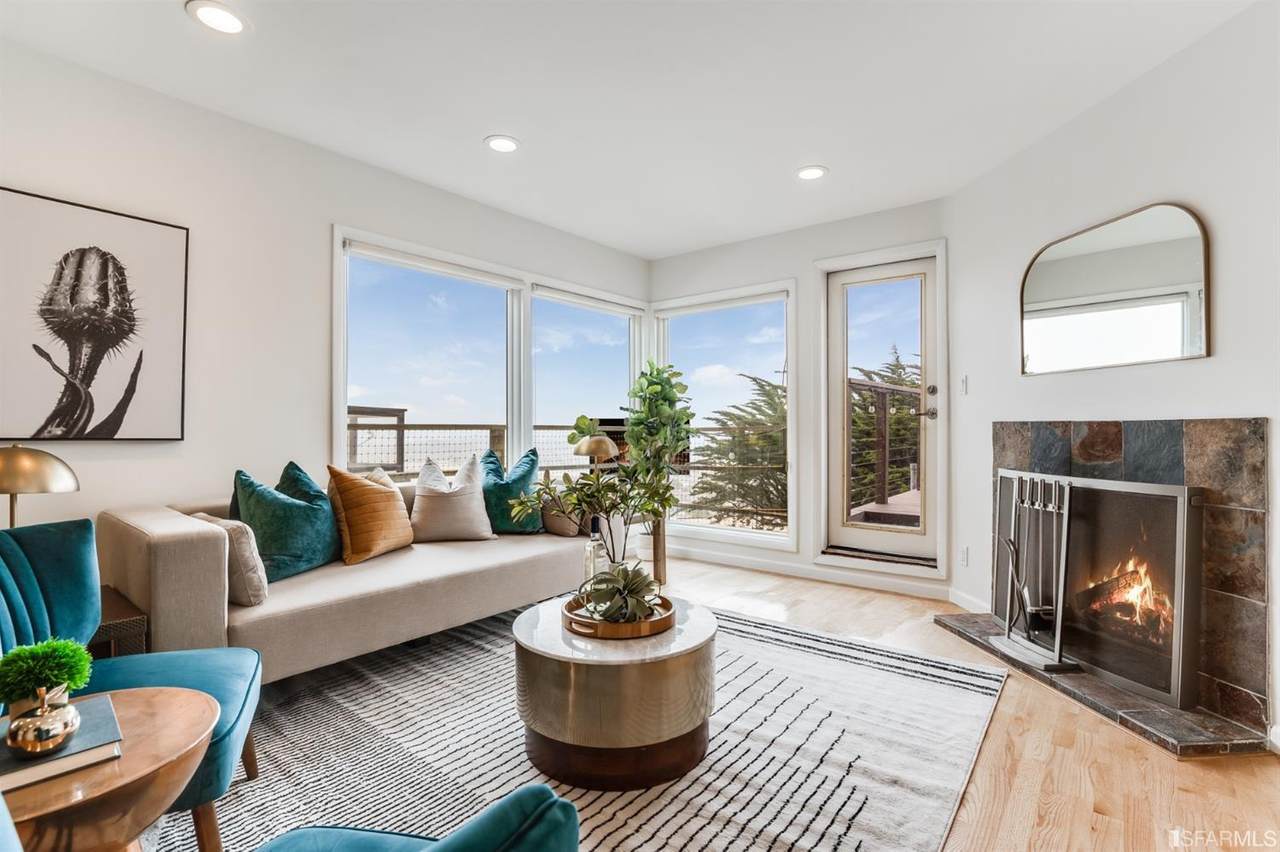 955 Corbett Avenue - Photo 1