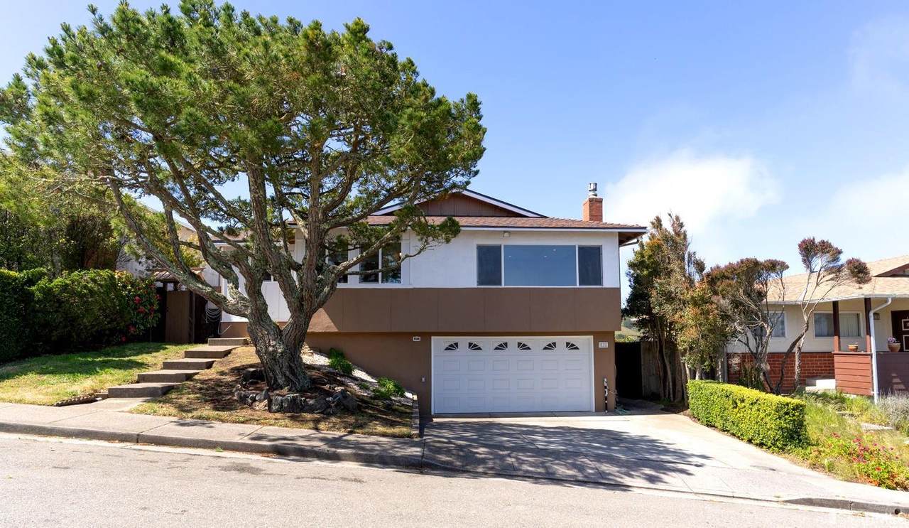 211 Castleton Way - Photo 1