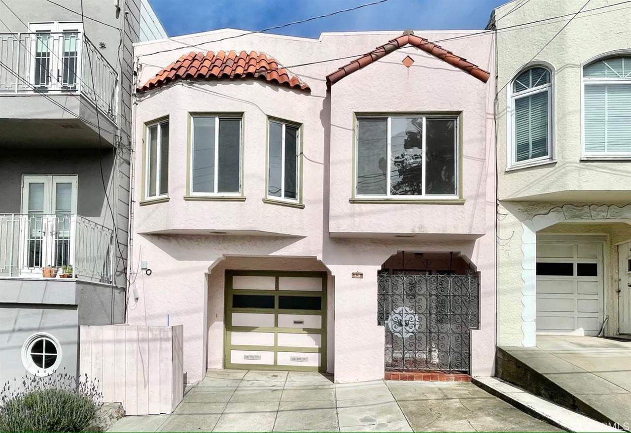 530 30th Avenue - Photo 1