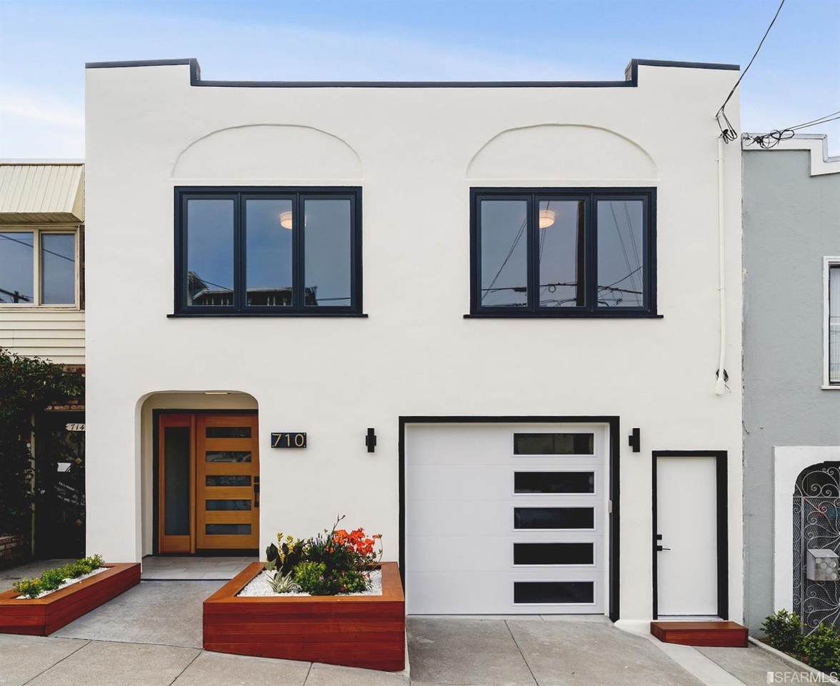 710 London Street - Photo 1