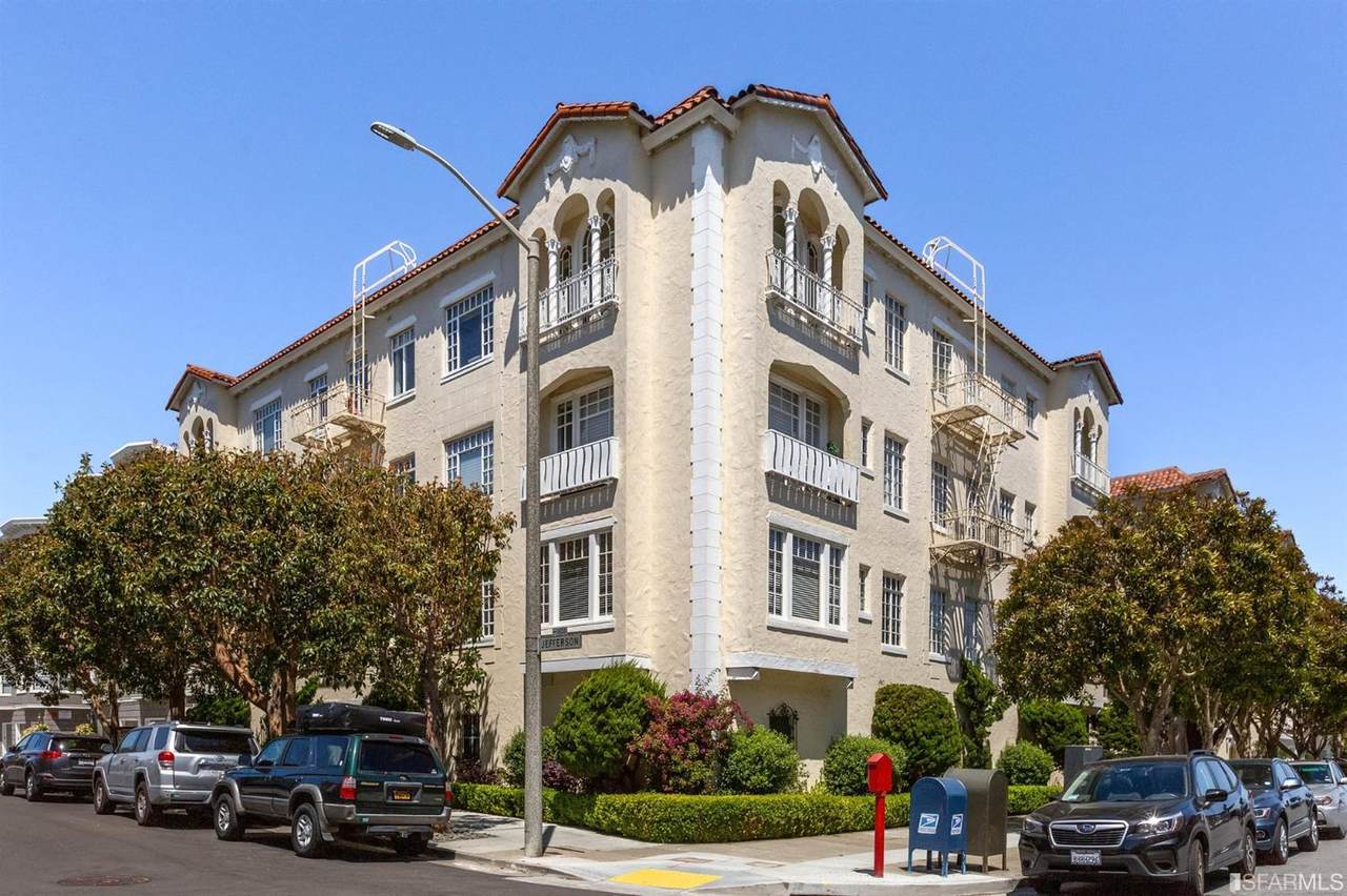3835 Scott Street - Photo 1