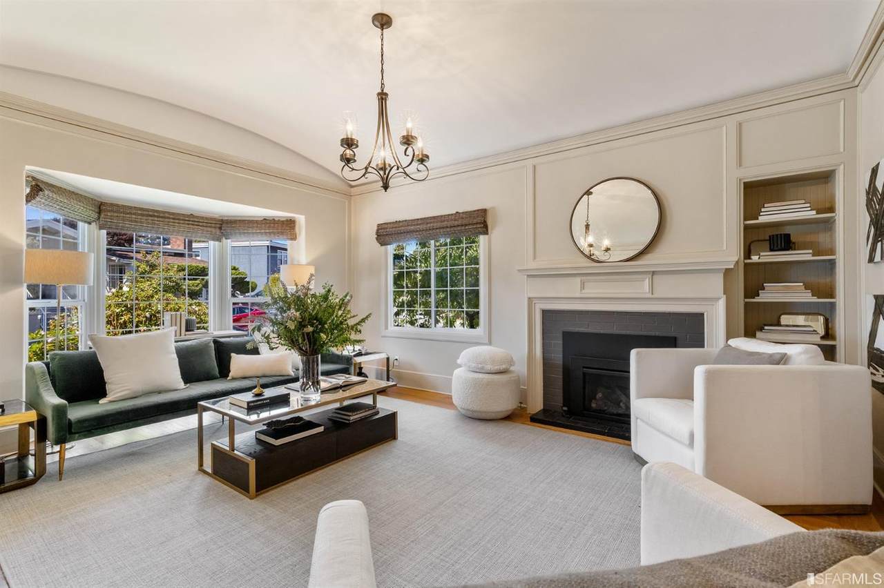 55 Southwood Drive - Photo 1