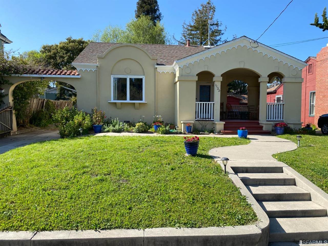 1132 King Street - Photo 1