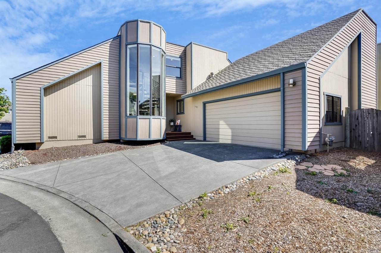 1487 Capri Avenue - Photo 1