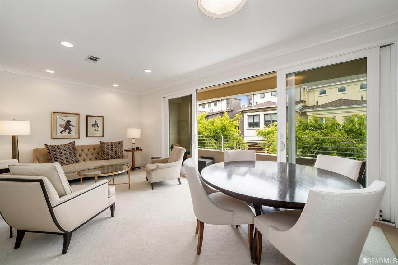 136 Summit Way - Photo 1