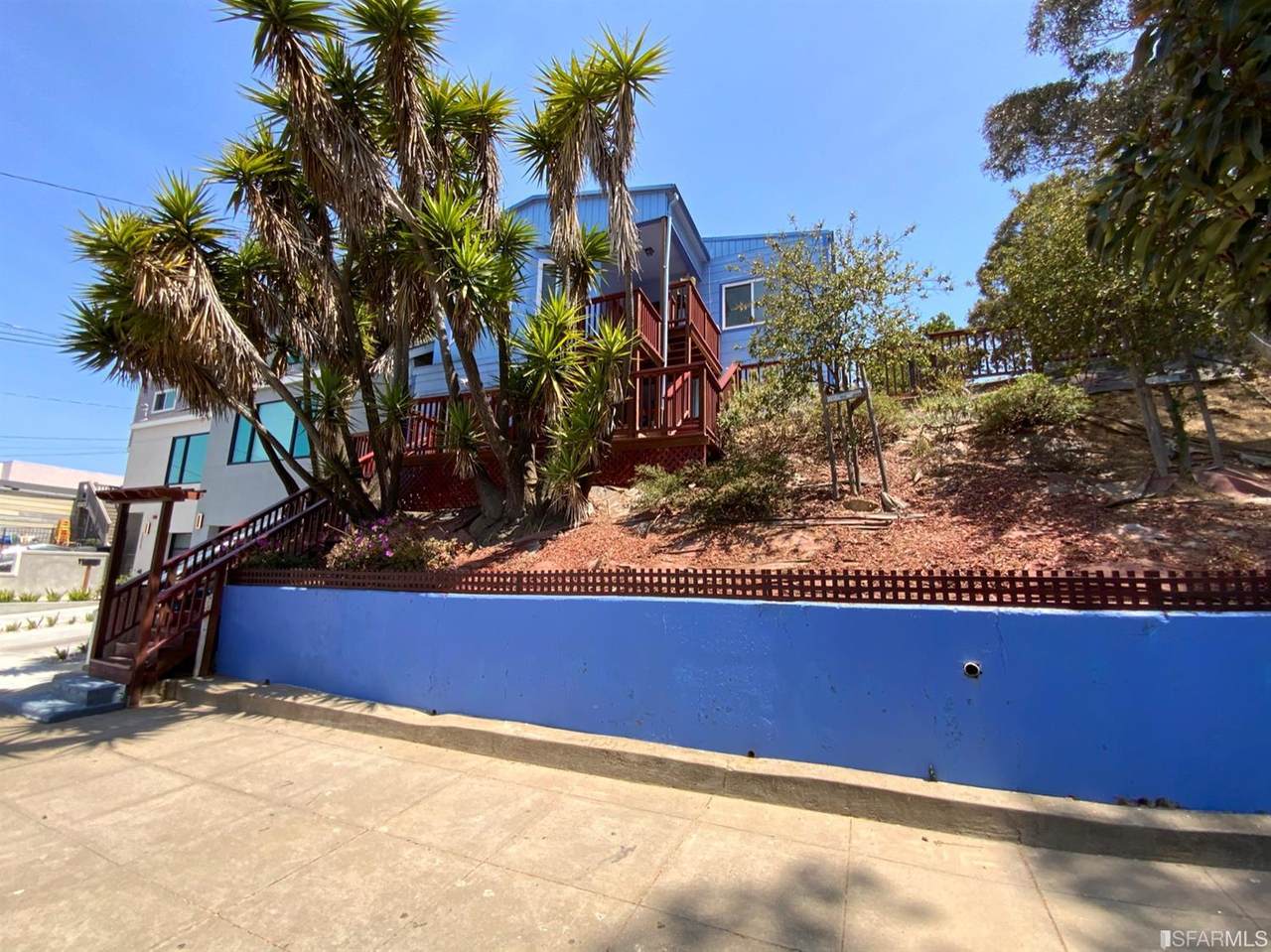 1204 Egbert Avenue - Photo 1