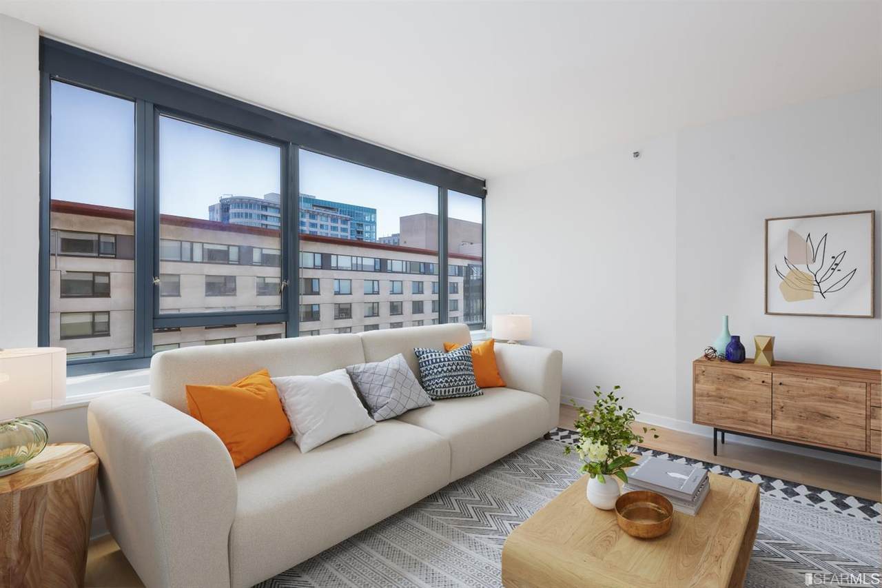 260 King Street - Photo 1