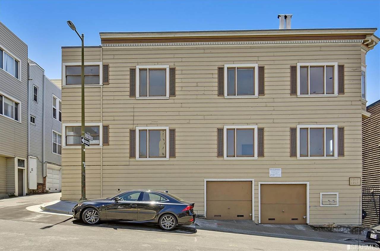 1215 Broadway Avenue - Photo 1