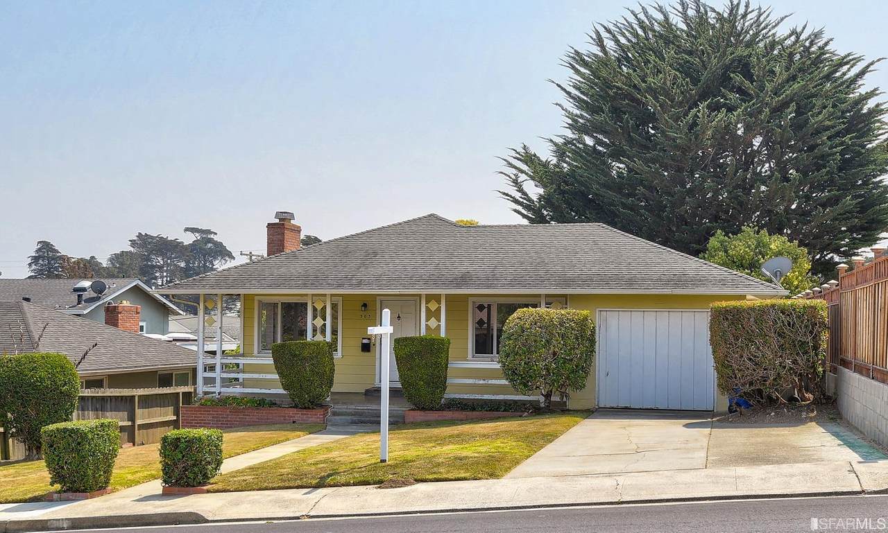 303 Arroyo Drive - Photo 1