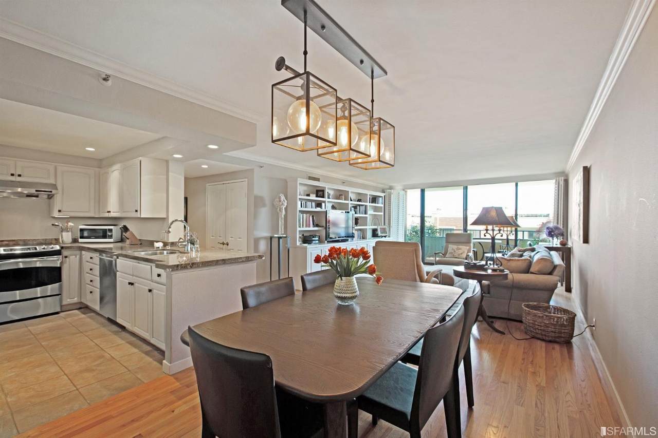 101 Lombard Street - Photo 1
