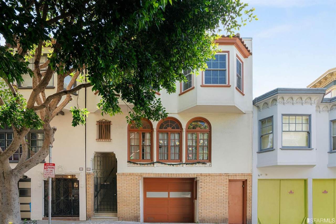 20 Oakwood Street - Photo 1