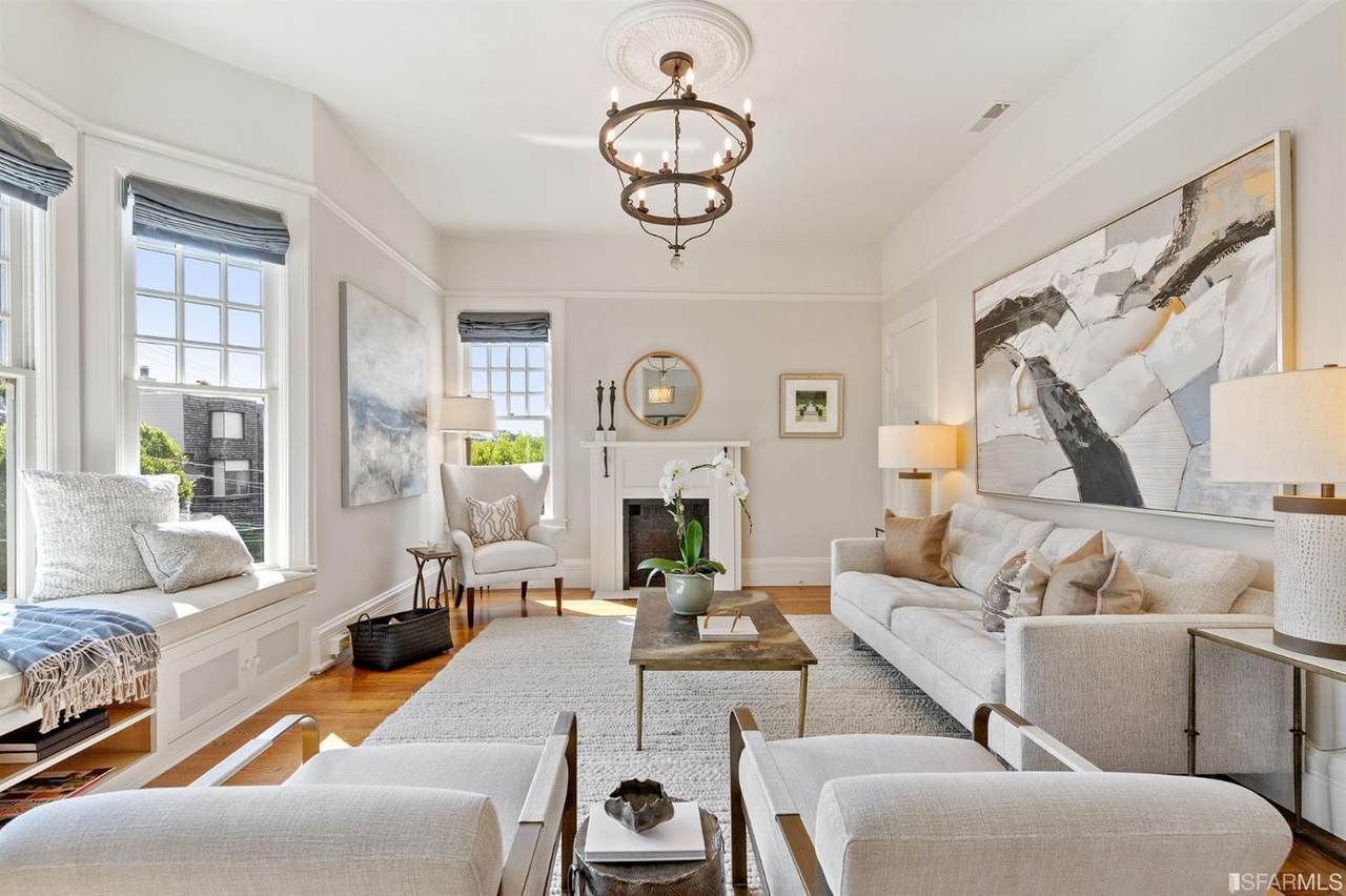 1721 Baker Street - Photo 1