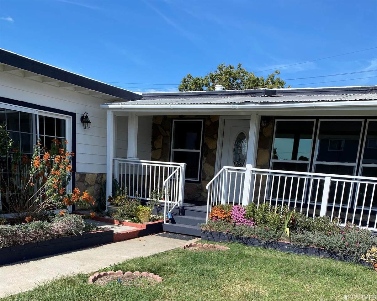 1533 Noe Avenue - Photo 1