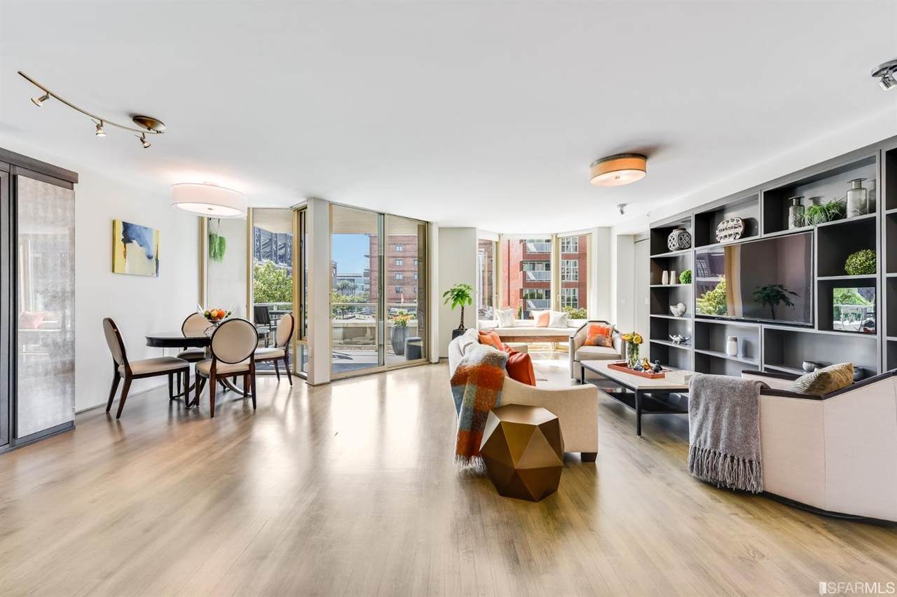 88 King Street - Photo 1