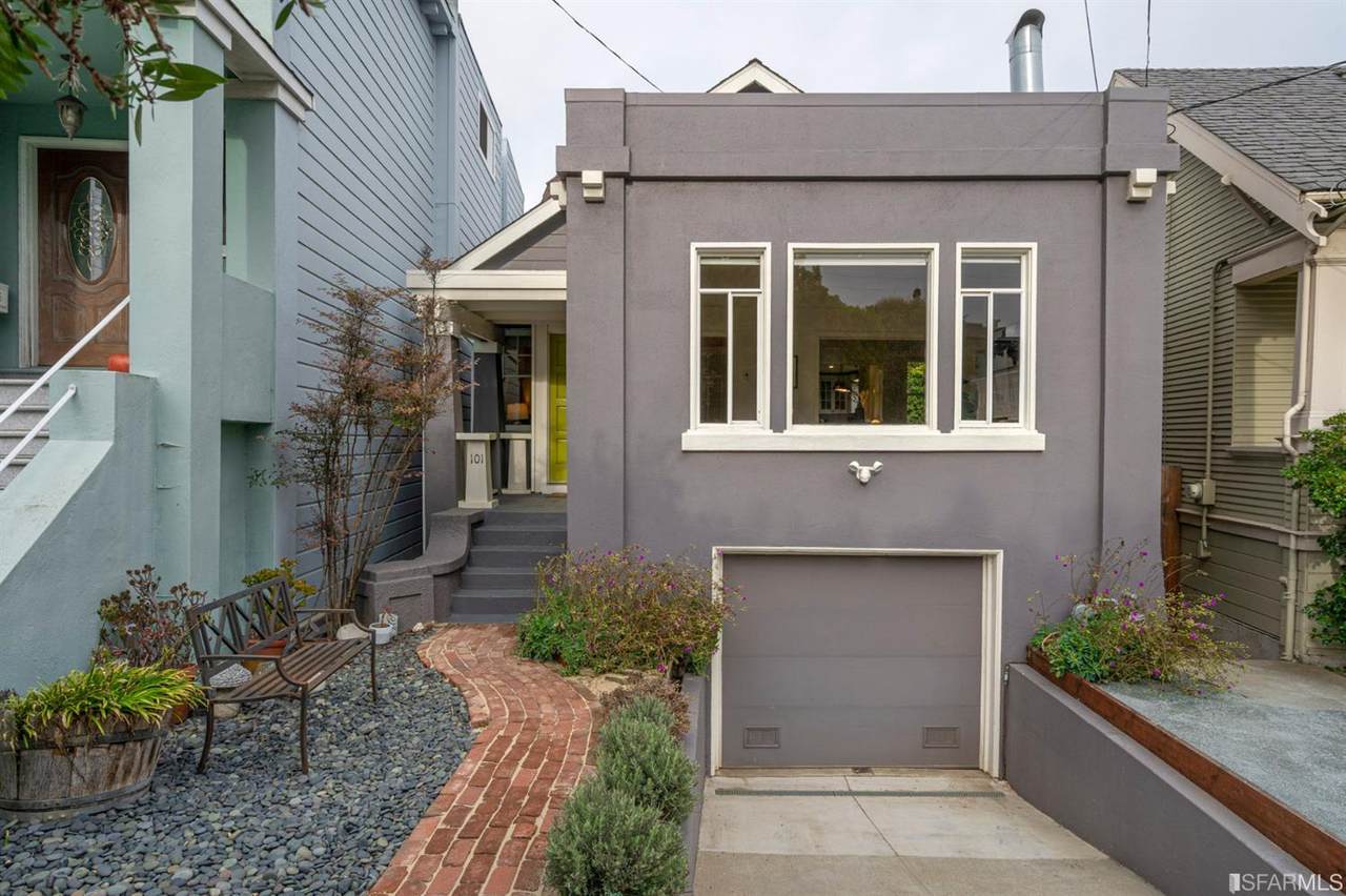 101 Capistrano Avenue - Photo 1