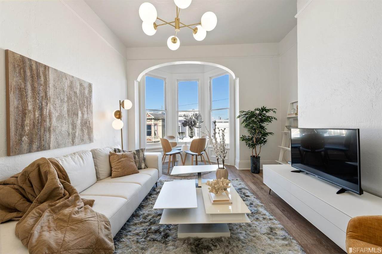 537 Oak Street - Photo 1