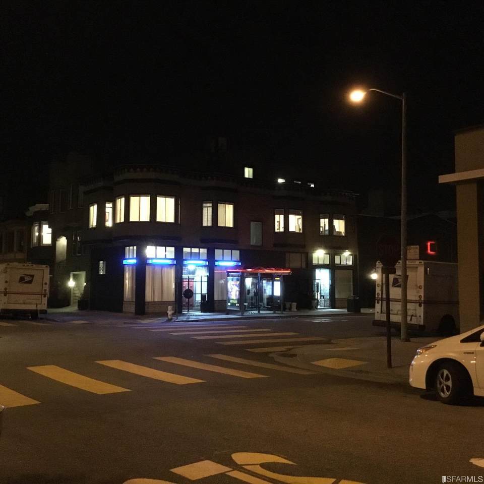 2201 Powell Street - Photo 1