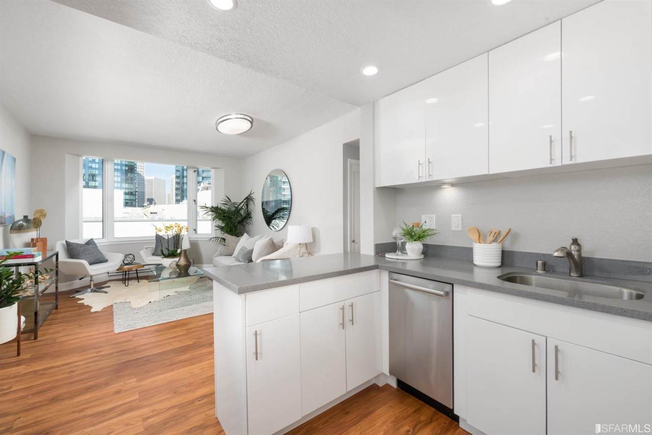 201 Harrison Street - Photo 1