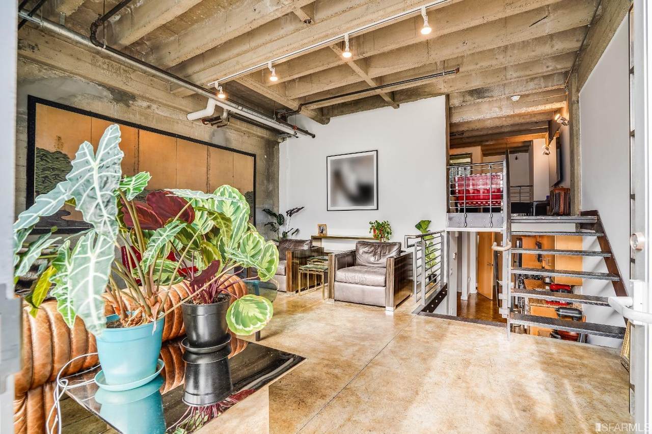73 Sumner Street - Photo 1