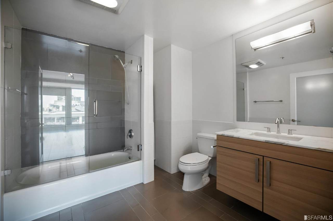 555 4th Street - Photo 1