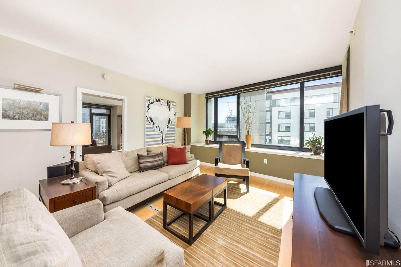 260 King Street - Photo 1
