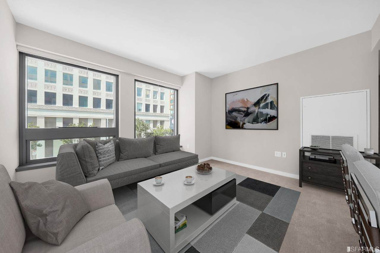 1 Hawthorne Street - Photo 1