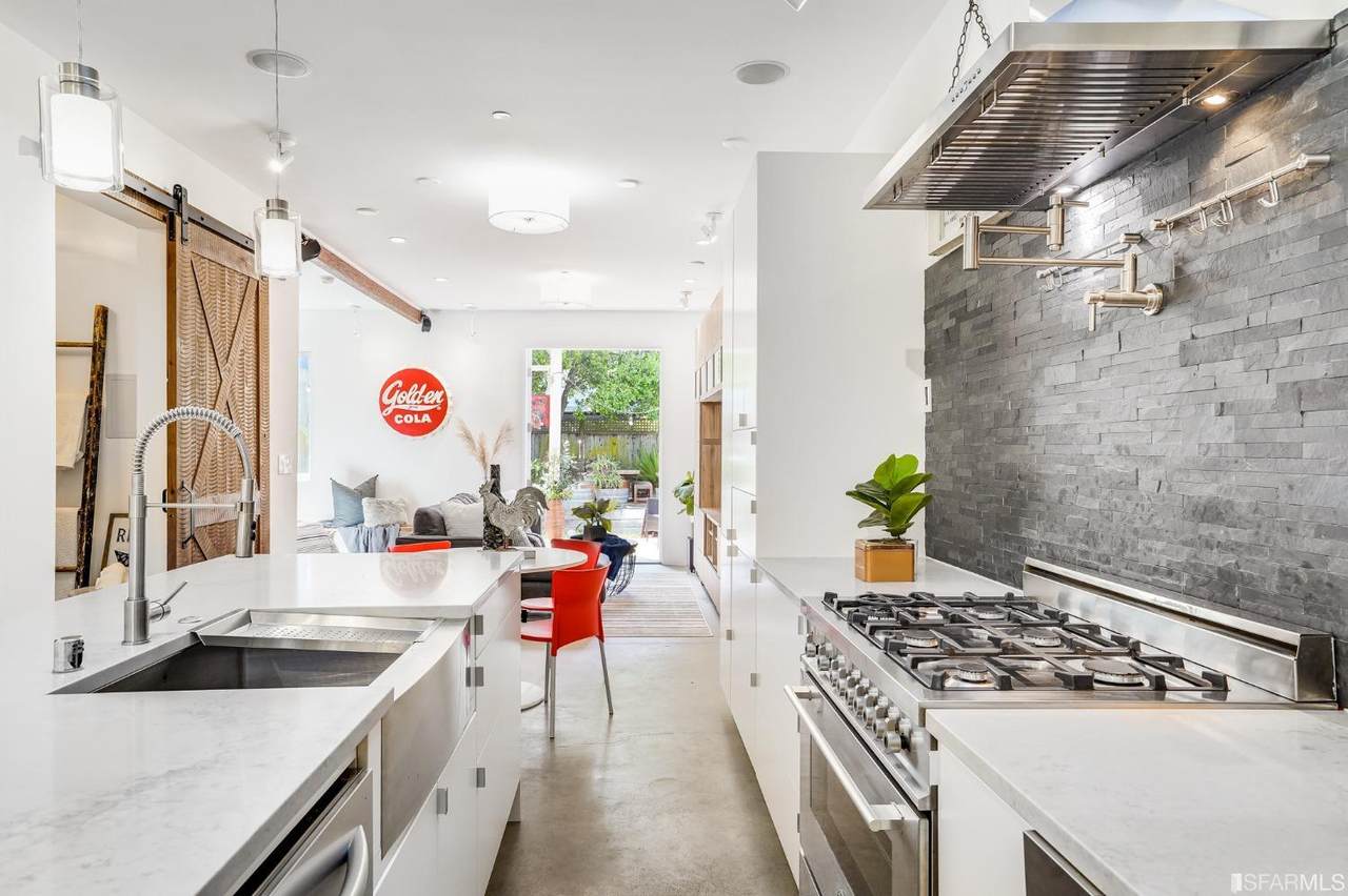 635 6th Avenue - Photo 1